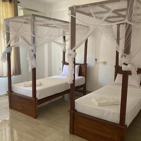 Savenrose Beach Villa Матара Екстер'єр фото